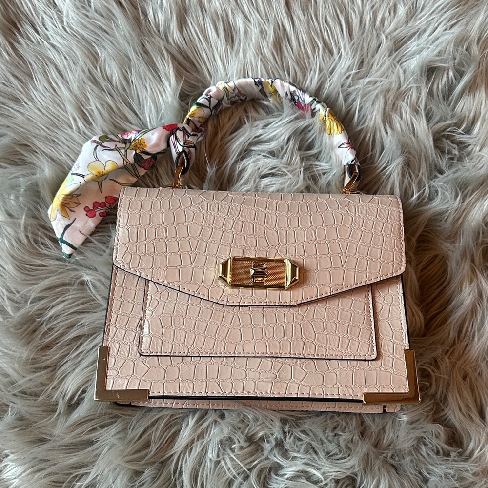 🌻🌻NEW Aldo Blush Croc-Embossed Mini Bag with Floral Handle